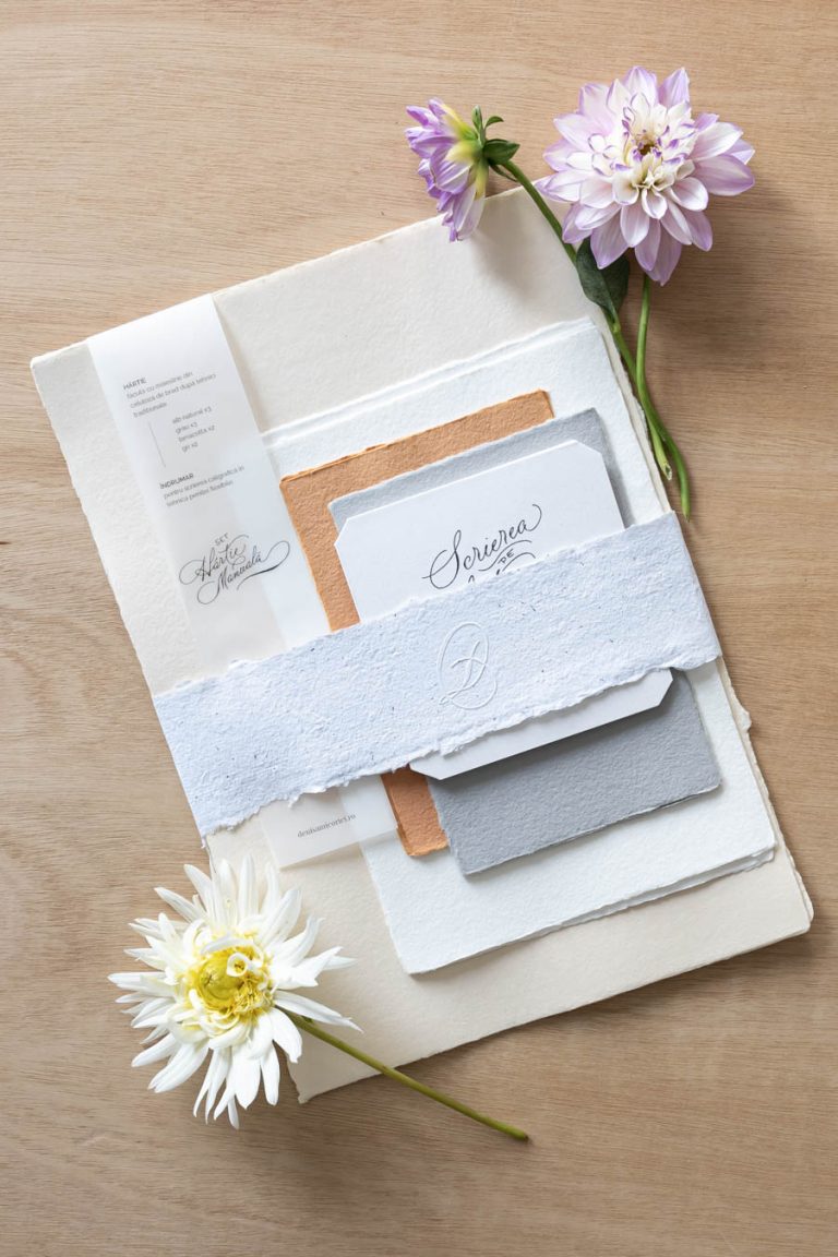 Hartie Handmade lucrata manual pentru caligrafie.