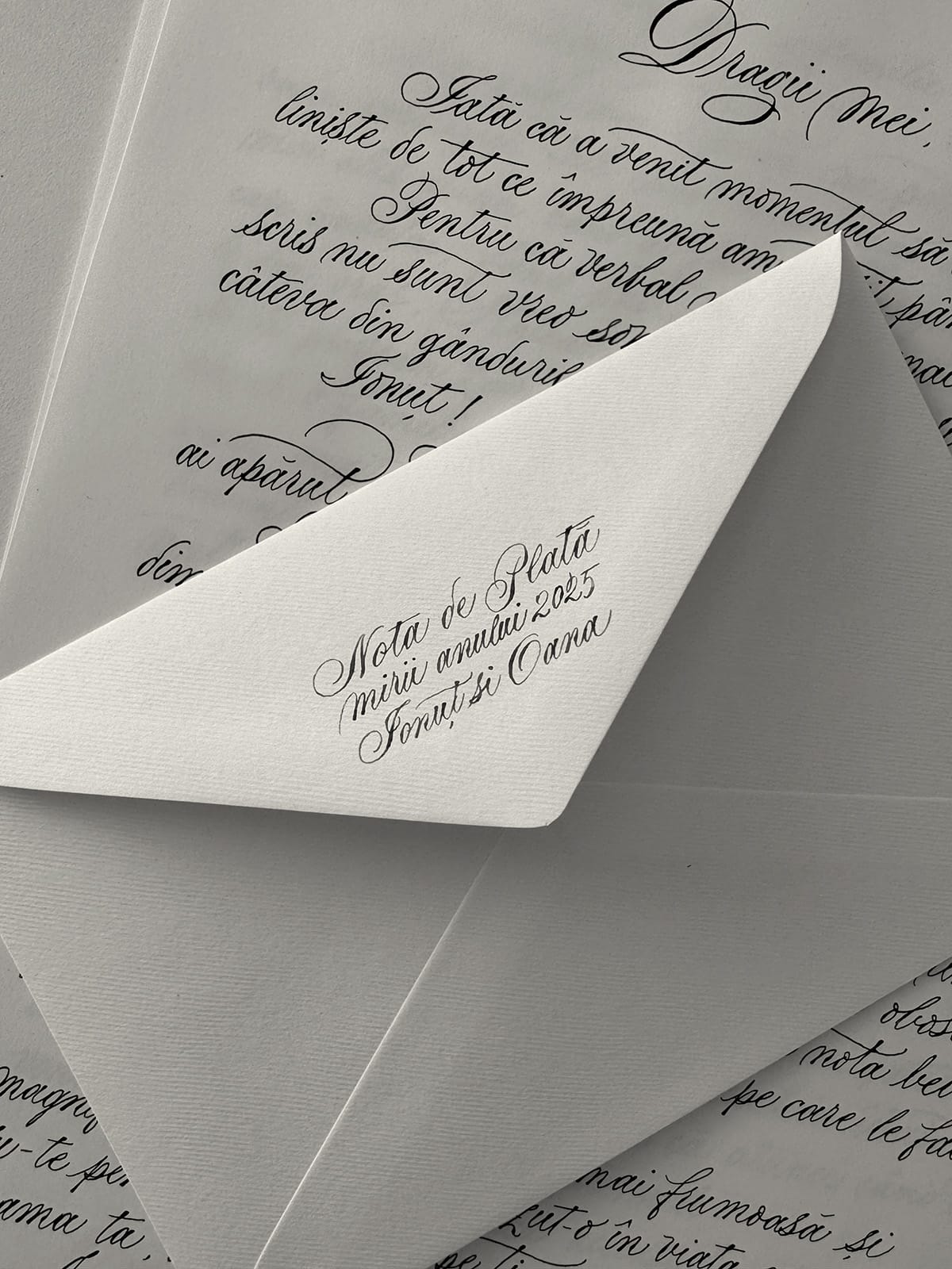 Scrisoare caligrafiată cu plic personalizat pentru nuntă